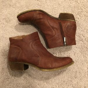 Lucky Brand Classic Leather Bootie